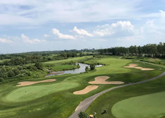 Hotel with view: Doubletree By Hilton Quebec Resort